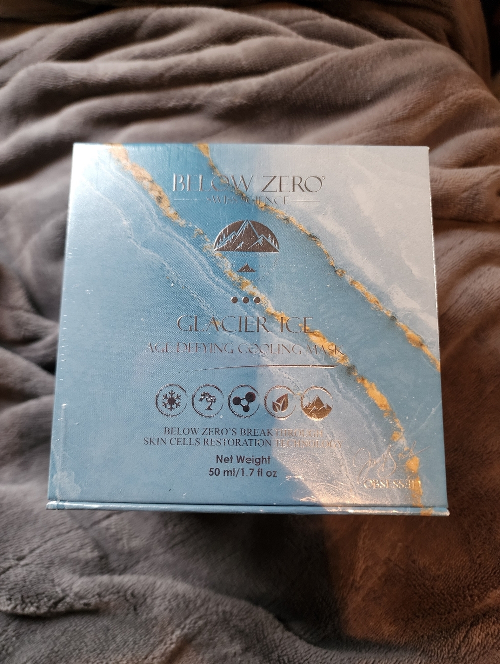 Below Zero Glacier Ice Face Mask